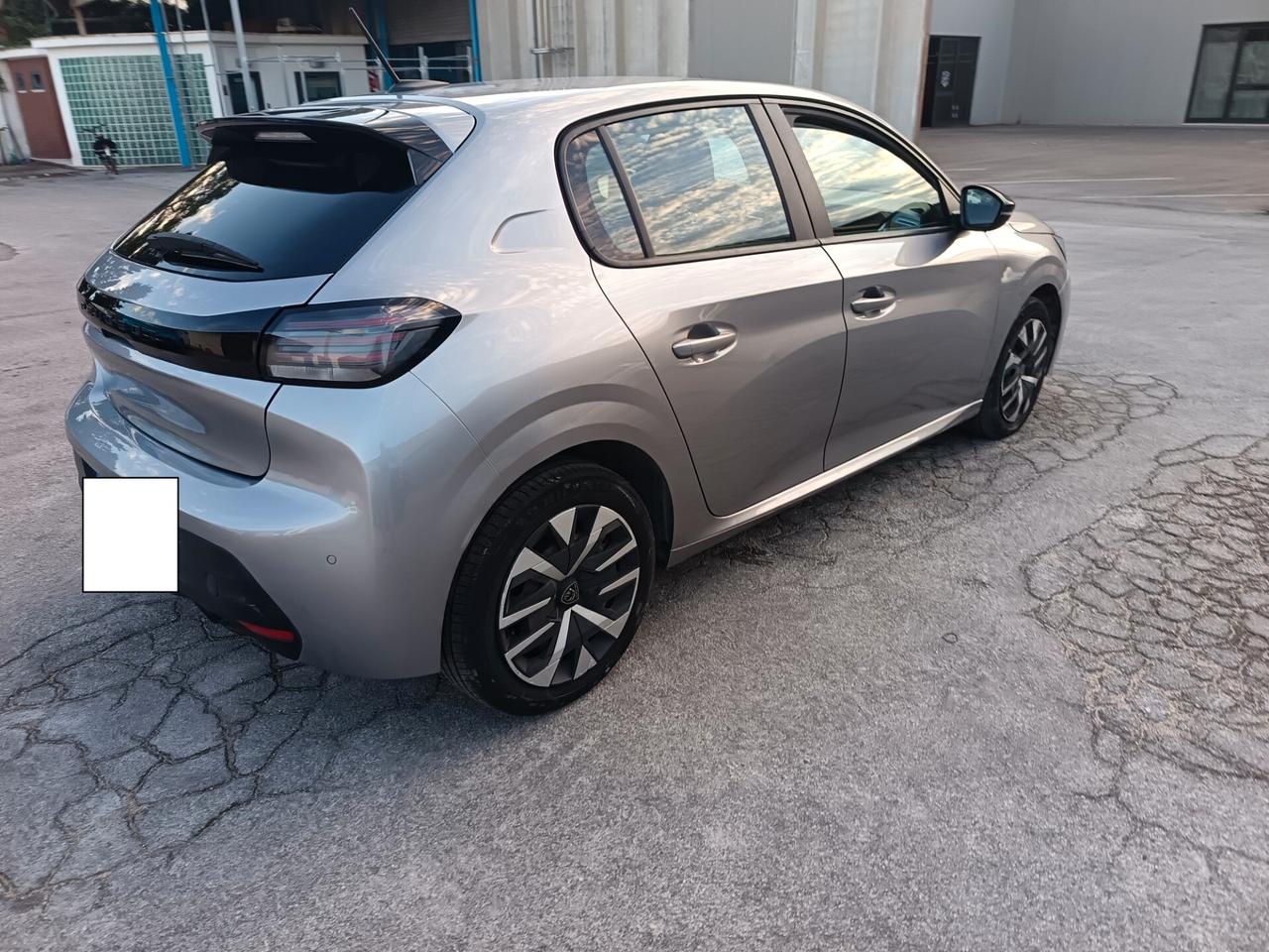 Peugeot 208 1.2 75CV Active Ok Neopatentati