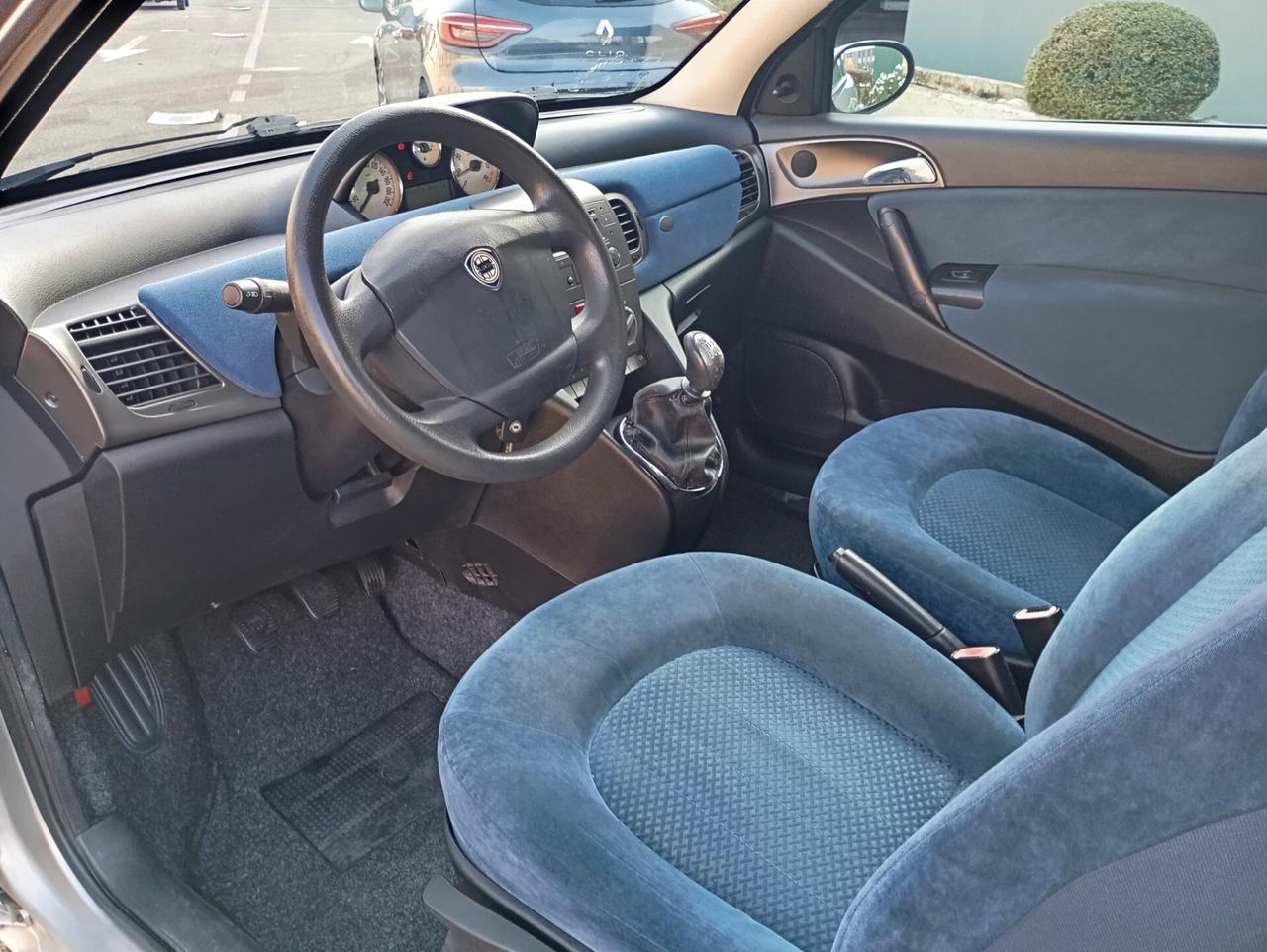 Lancia Ypsilon 1.2 Argento OK NEOPATENTATI