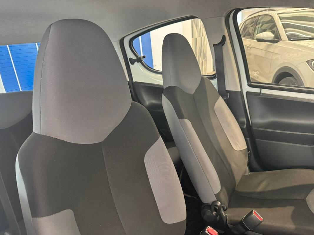 Peugeot 107 2012 1.0 12v Active 5p