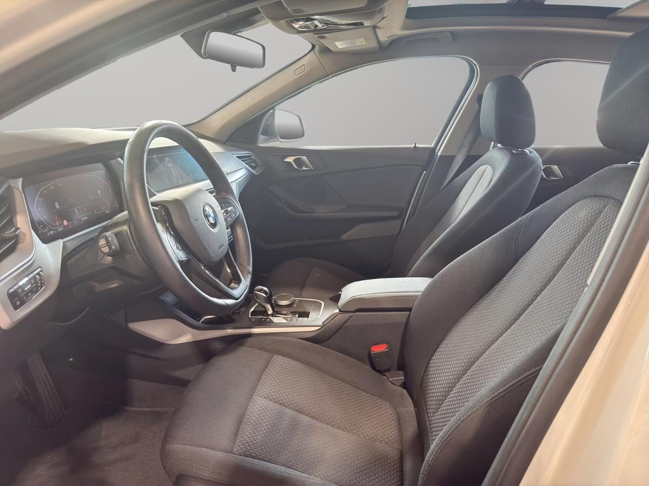 BMW 118i 5p. LED / TETTO / VIRTUAL