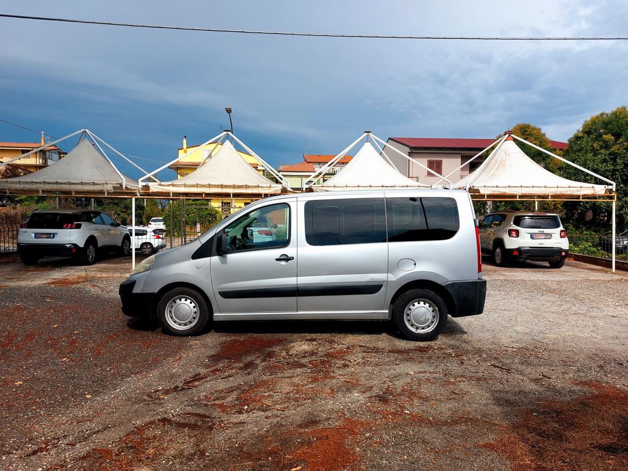 Peugeot Expert 2.0 HDi 120CV 9 posti - 2009