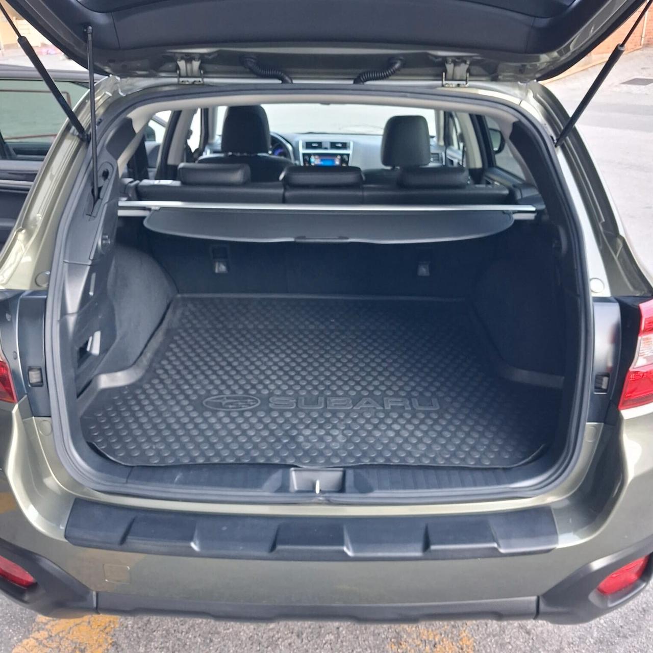 Subaru OUTBACK 2.5i Lineartronic Premium