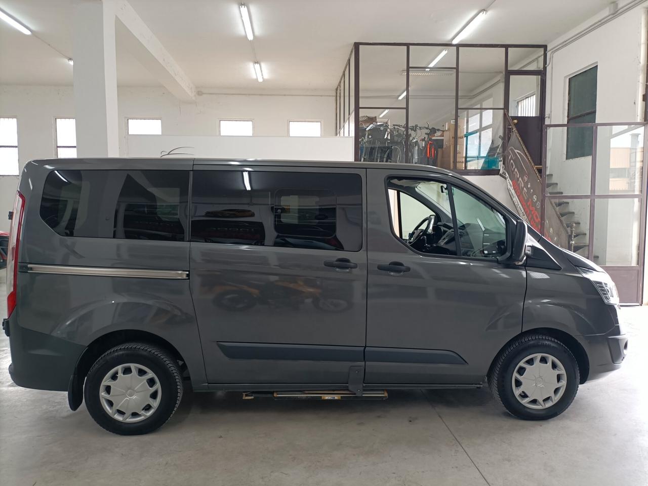 Ford Transit Custom 310 2.0 TDCi CV 131 PC Combi Trend 09/2017