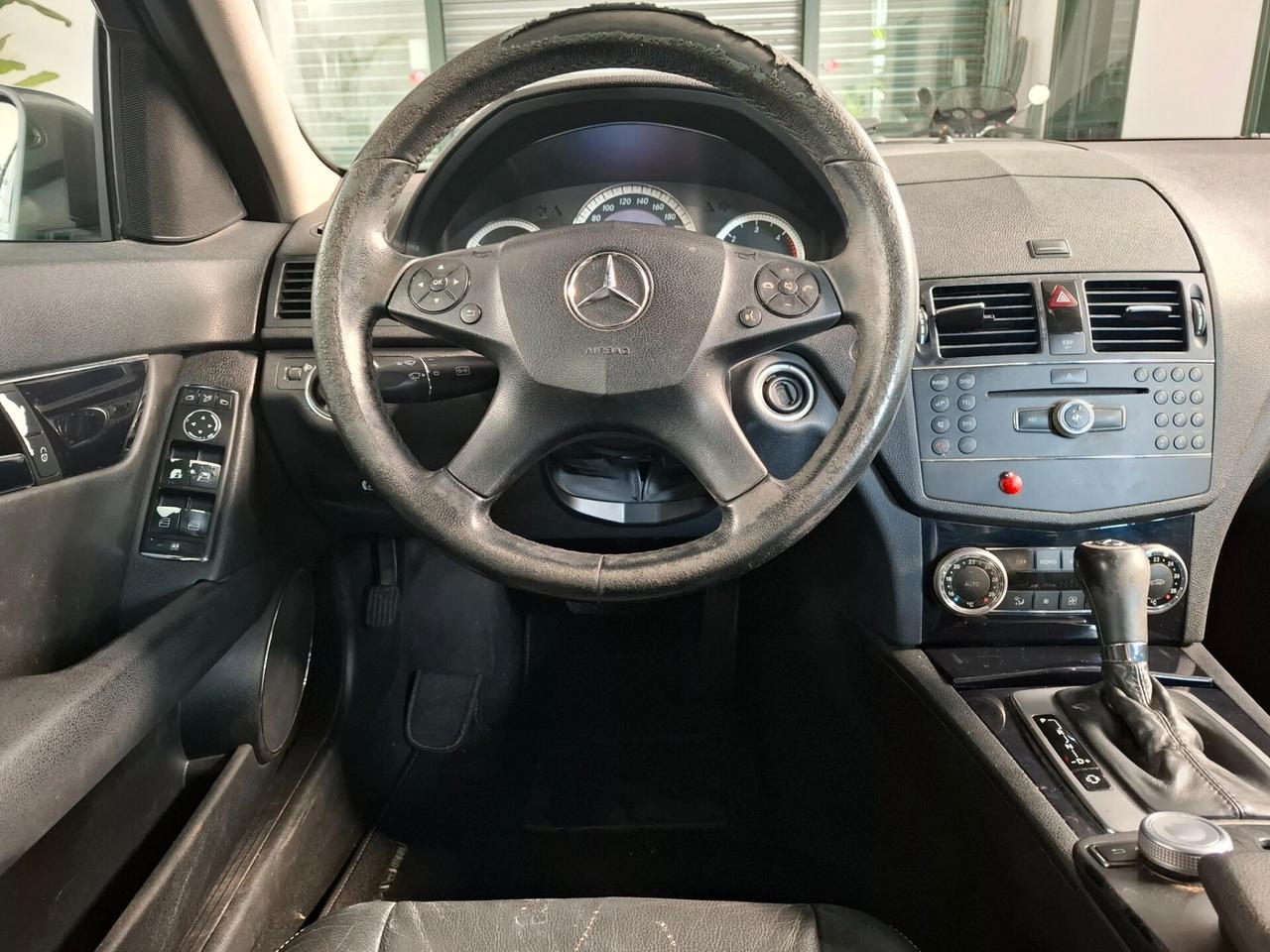 Mercedes-benz C 220 CDI Avantgarde AMG FIRST