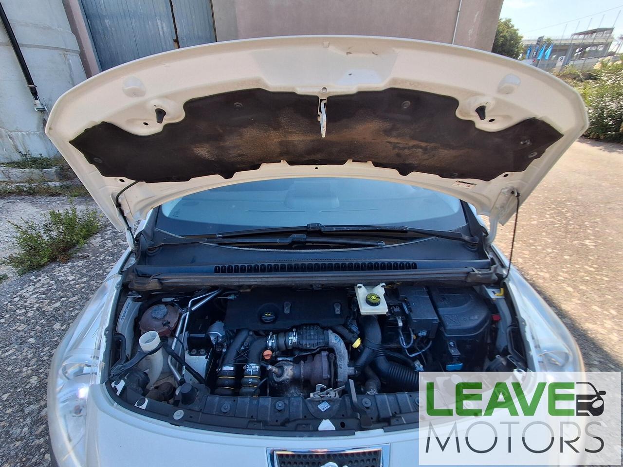 Peugeot 3008 1.6 HDi 112CV (M1591)