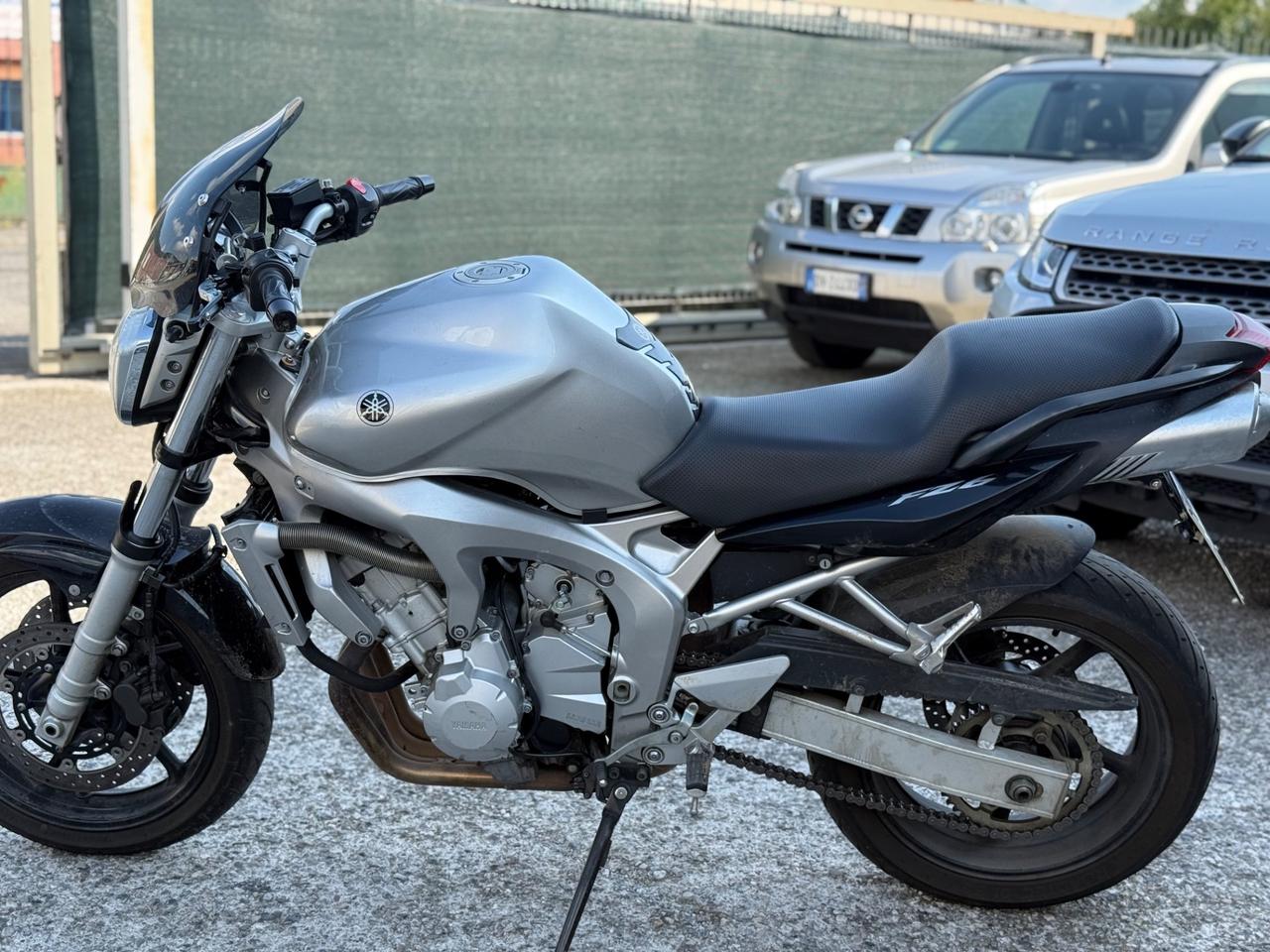 Yamaha FZ6