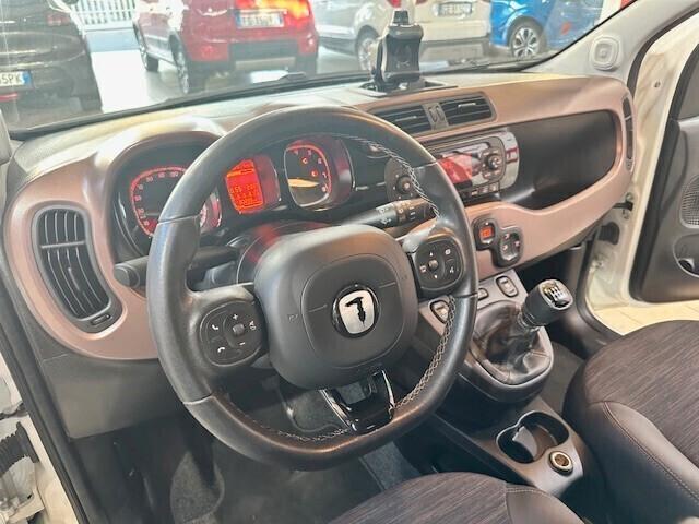 Fiat Panda 1.0 FireFly S&S Hybrid City Cross TRUSSARDI