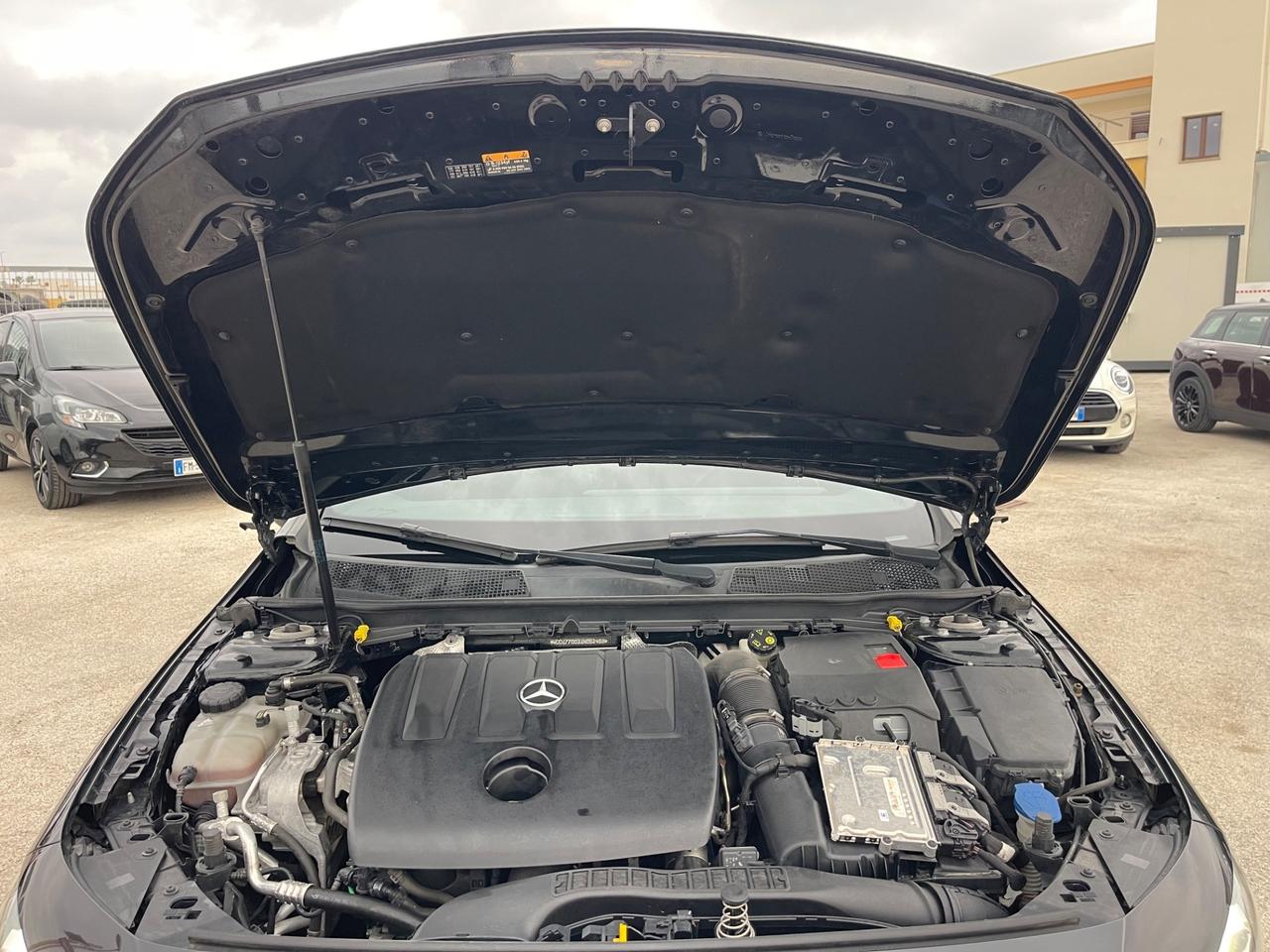 MERCEDES A 180 CDI PREMIUM AMG FULL LED MY19