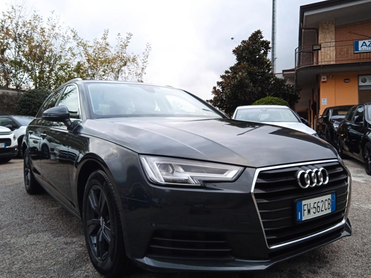 Audi A4 Avant 30 TDI S tronic Design