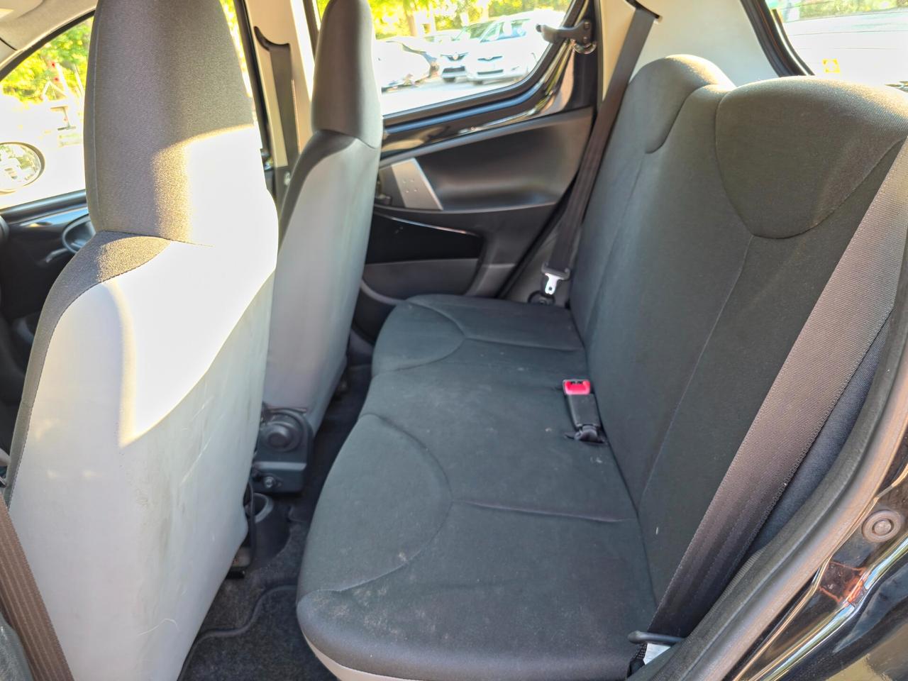 Toyota Aygo 1.0 12V VVT-i 5 porte Lounge Connect CV-68 E5B Manuale NEO 2012