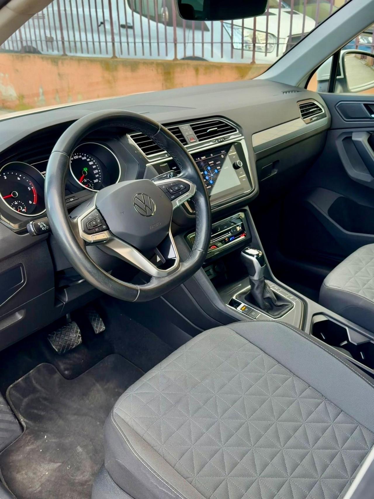 Volkswagen Tiguan 2.0 TDI 150 CV SCR DSG R-Line