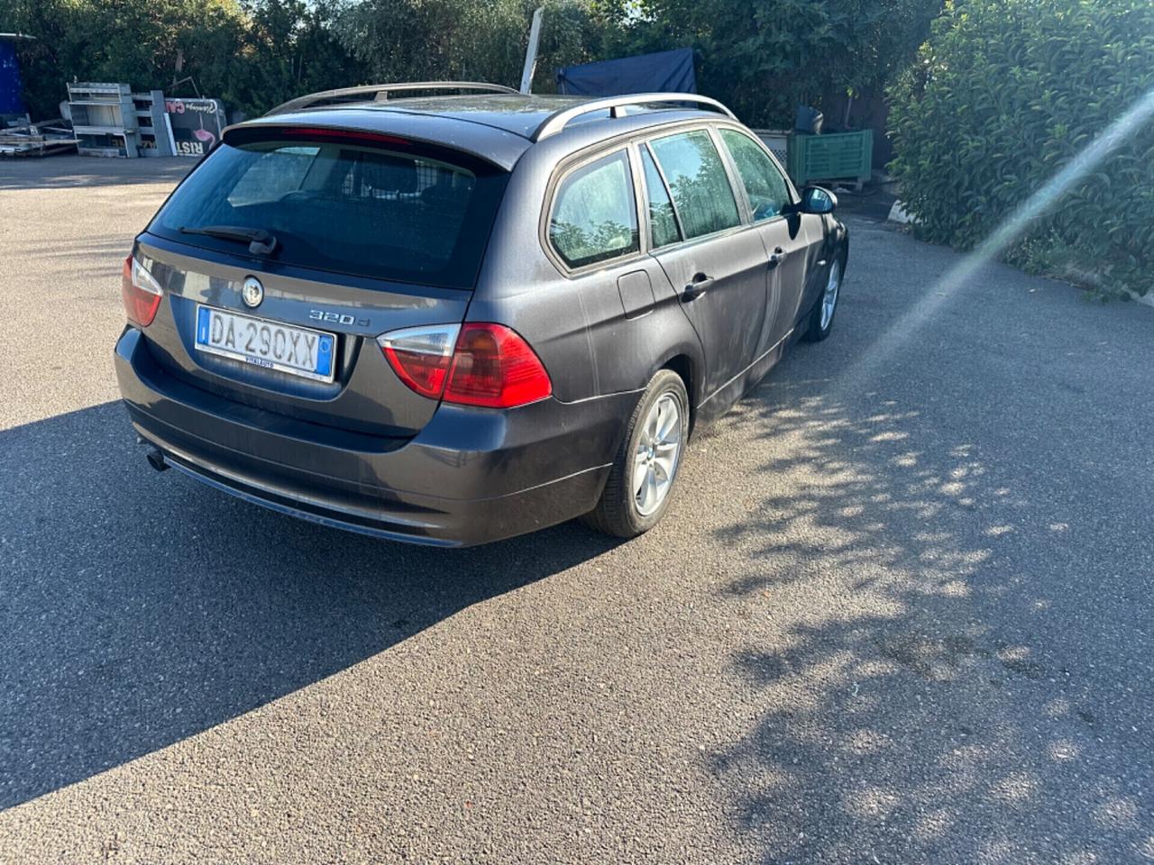 Bmw 320 LEGGI ANNUNCIO