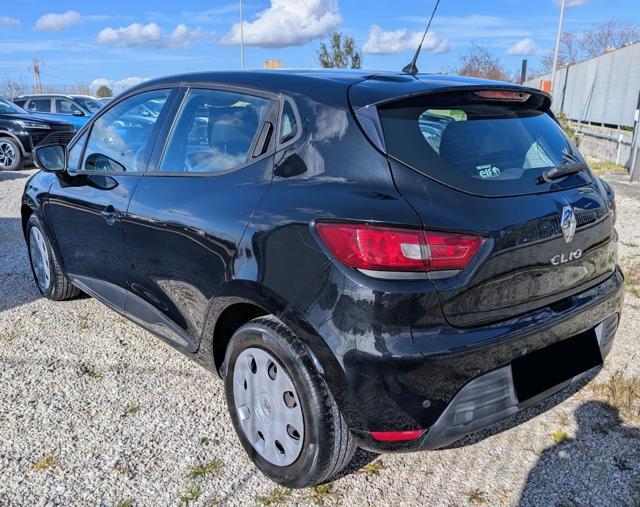 RENAULT Clio Clio 1.2 16v 5P Business 75cv