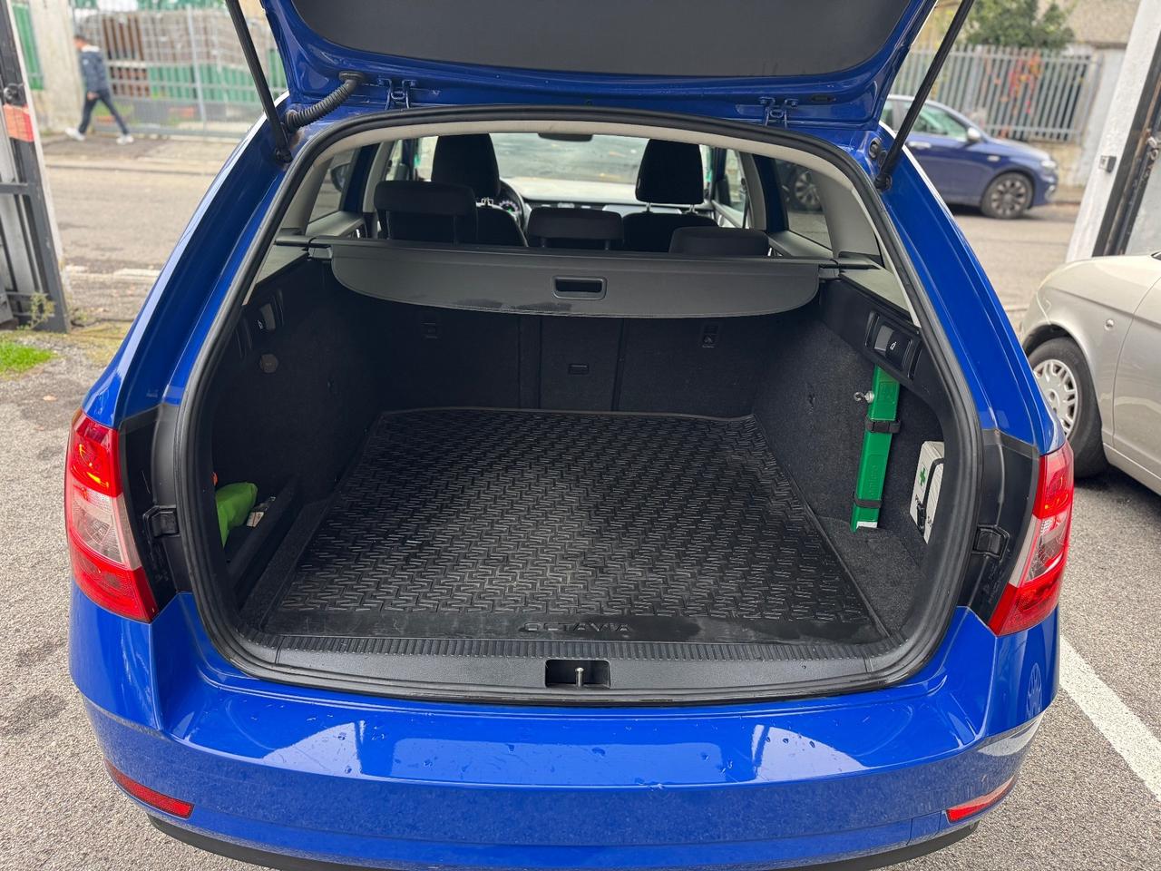 Skoda Octavia 1.5 DSG Wagon Ambition G-Tec