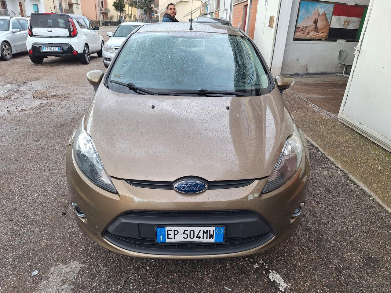 FORD FIESTA 1.2B IMPIANTO METANO NEOPATENTATI €5 CARROZZERIA DA RIVEDERE