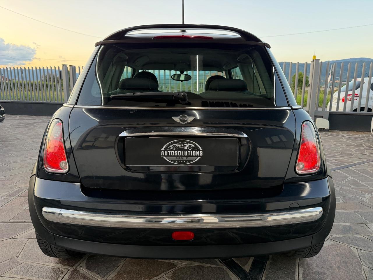 Mini 1.4 tdi One D 75cv de luxe okneopatentati