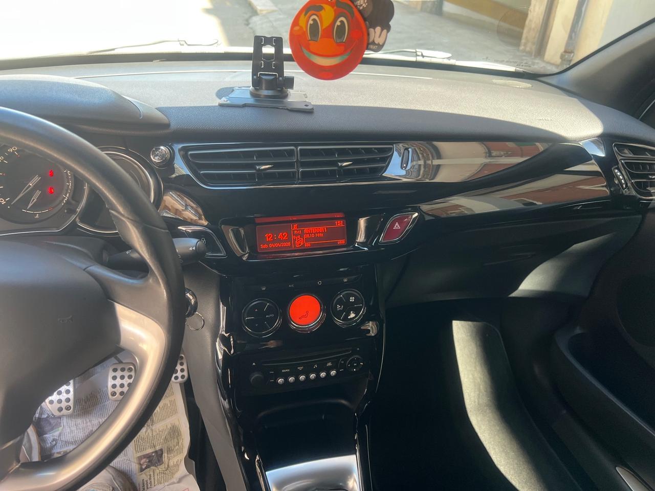 Ds DS3 3 1.6 e-HDi 90 airdream Just Black