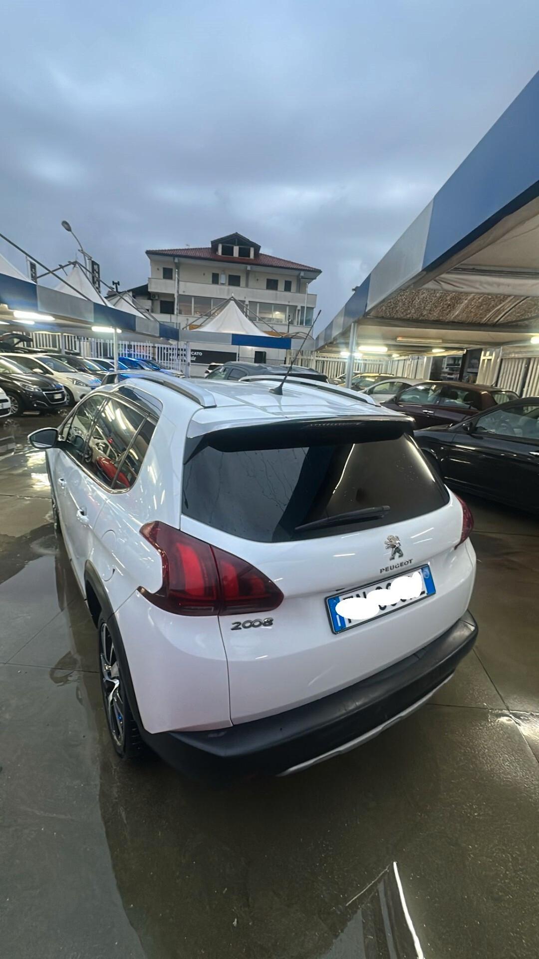 PEUGEOT 2008 1,6 DIESEL FULL OPTIONAL