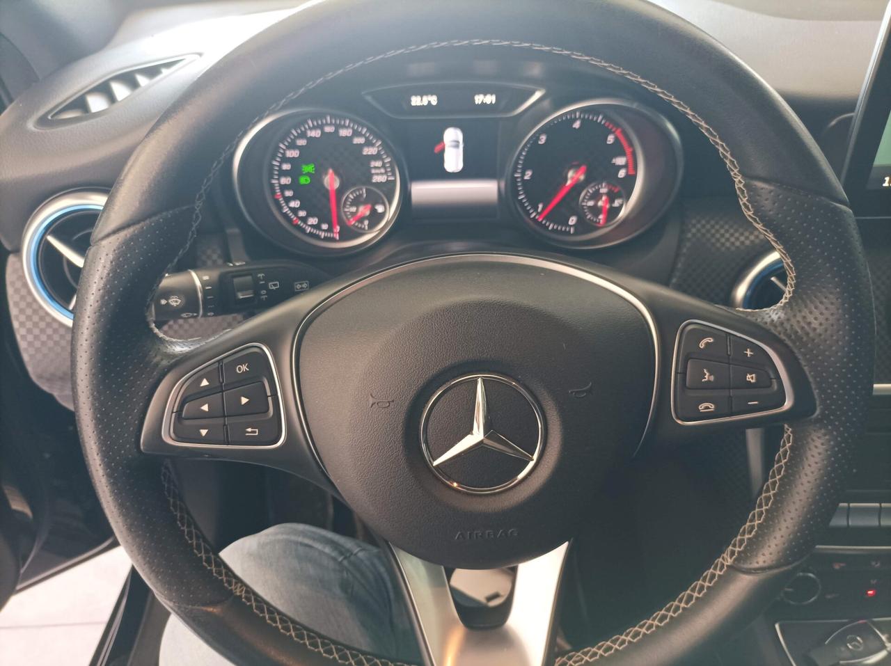 Mercedes-benz A 180 d Sport 01/2017