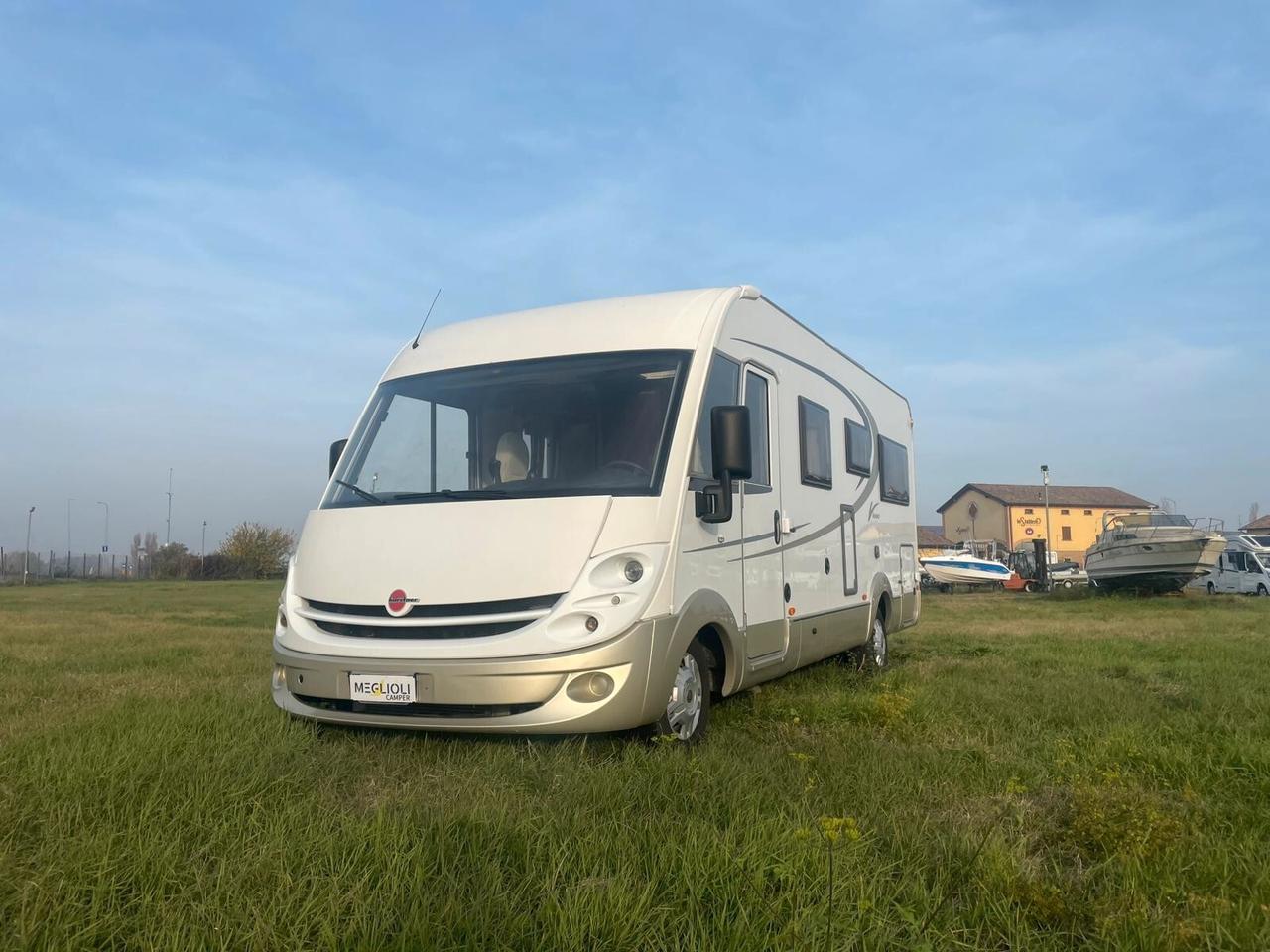 Bürstner Viseo 696 Motorhome con letto matrimoniale