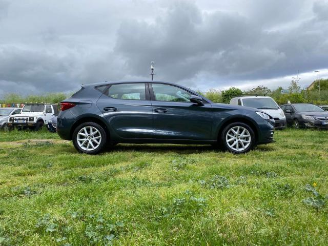 SEAT Leon * SOLAMENTE 49.000km! * SuperAccessoriata W.less