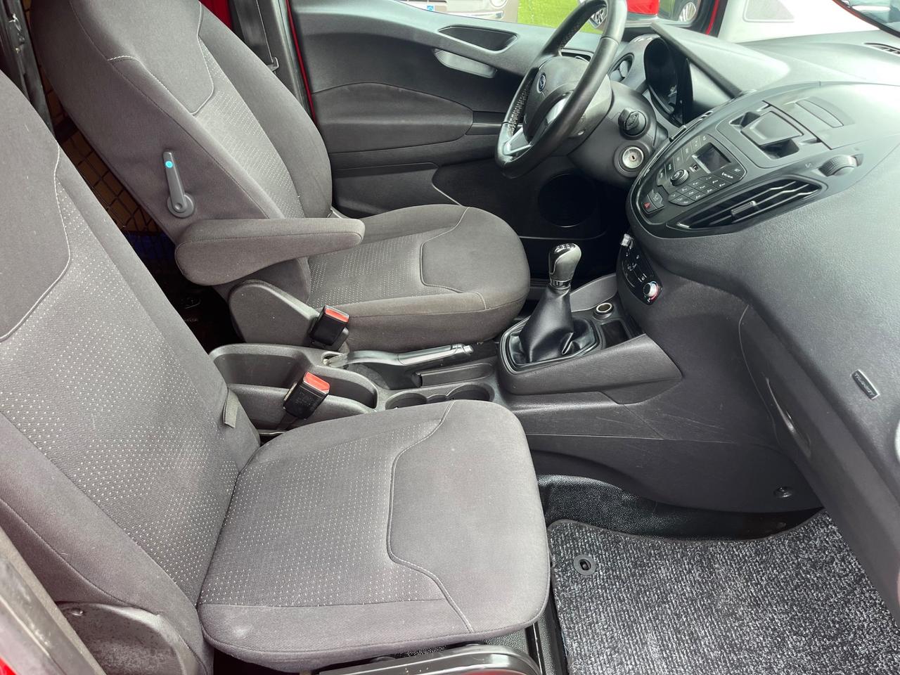 Ford Transit Courier 1.5dci/Euro5B con FAP/76CV/neopatentati/5Porte e 2Posti/unico proprietario