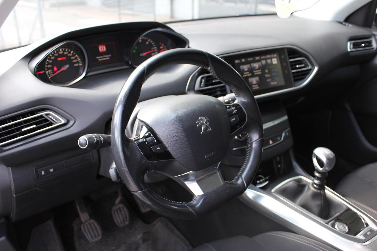 Peugeot 308 1.6 e-HDi 115 CV Allure