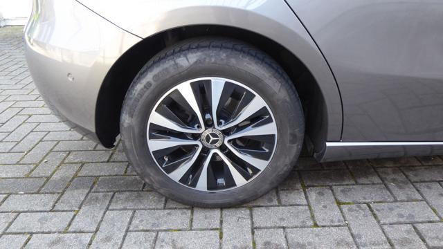 MERCEDES-BENZ A 180 d Automatic Sport