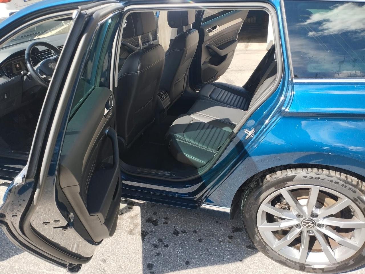Volkswagen Passat Variant 2.0 TDI SCR 200 CV 4MOTION DSG Executive