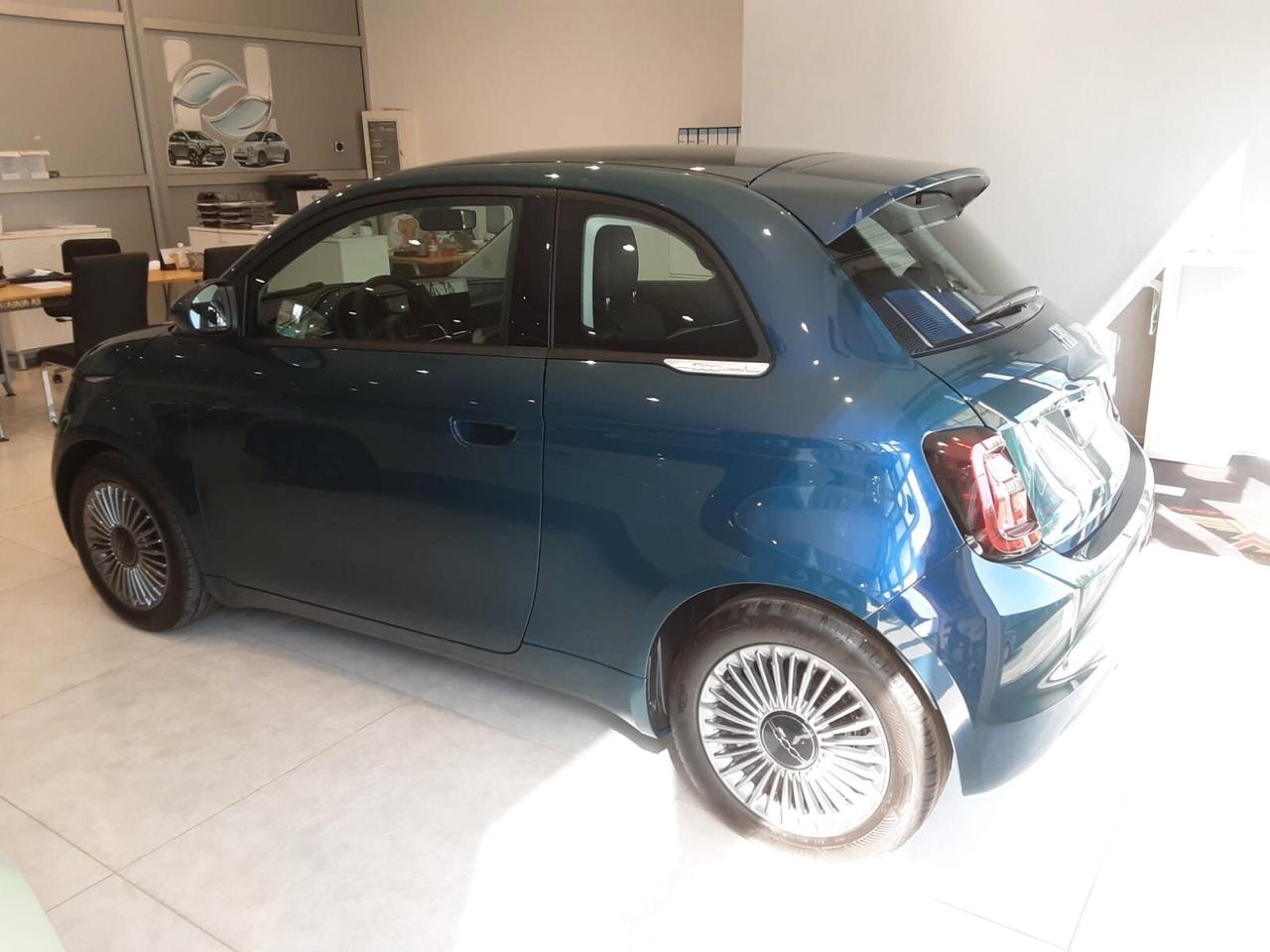 Fiat 500 Berlina Hybrid Torino
