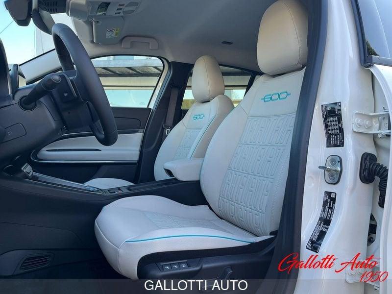 FIAT 600 1.2 Hybrid 110cv La Prima