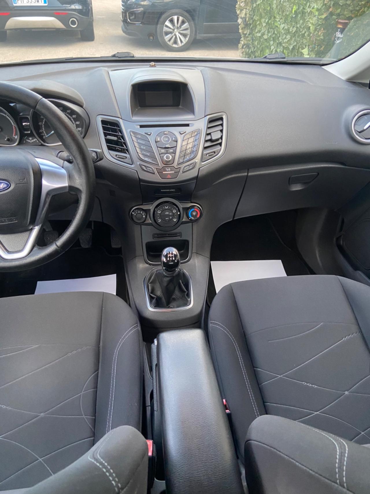 Ford Fiesta 1.5 TDCi 75CV 5 porte Titanium