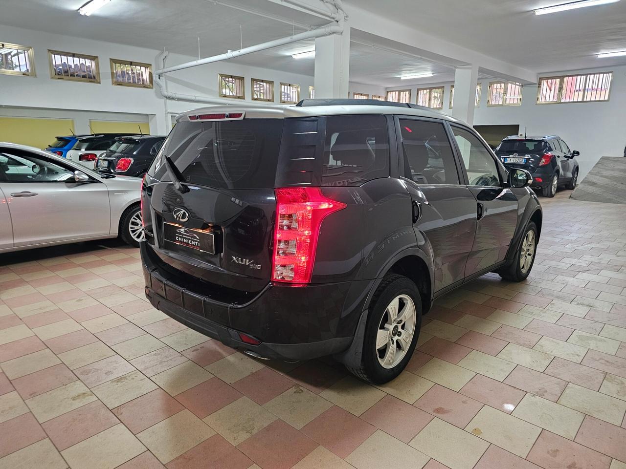 Mahindra XUV500 2.2 16V AWD W8