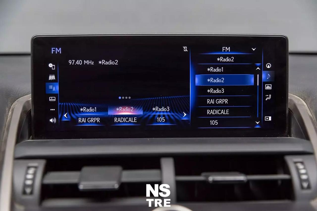 Lexus NX 300h 2.5 Hybrid Business CVT