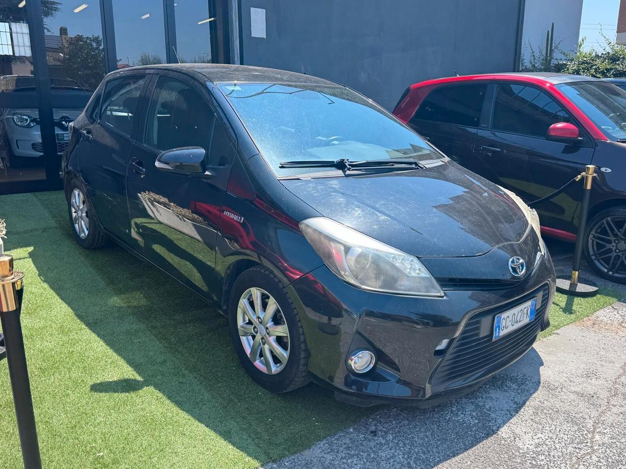 Toyota Yaris 1.5 75CV HYBRID,AUTOMATICA,RETRO,NAVI,NEOPRATENTATI,UNIPRO