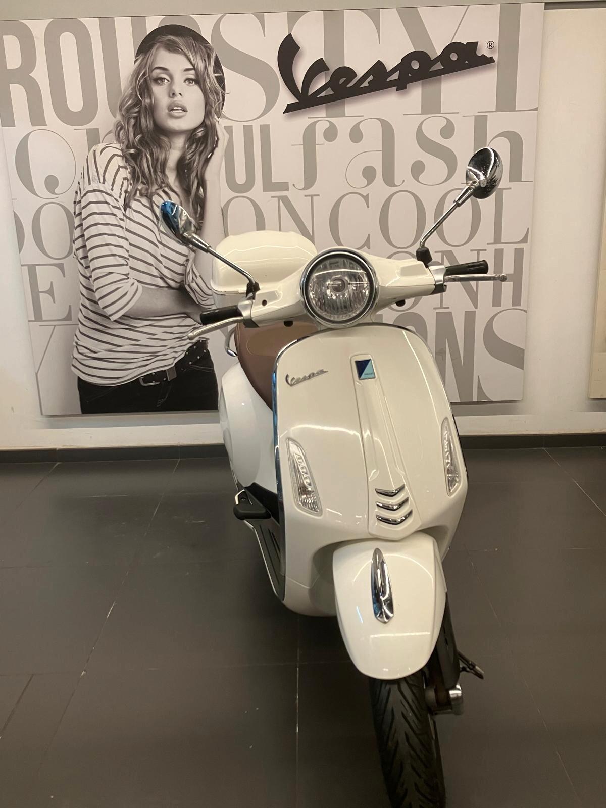 Piaggio Vespa 125 Primavera ABS E4