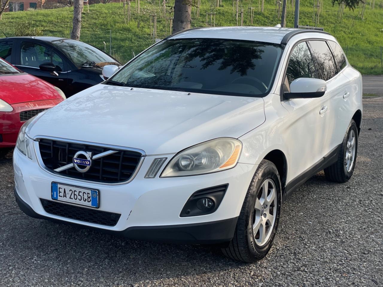 Volvo XC 60 XC60 2.4 D 175 CV FWD DRIVe Momentum