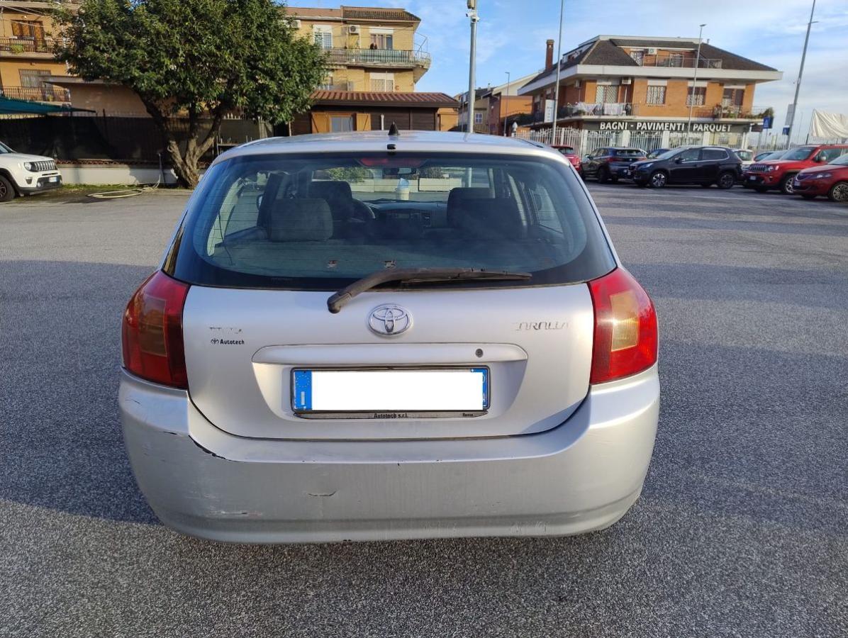 TOYOTA Corolla 1.4 16V 5 porte