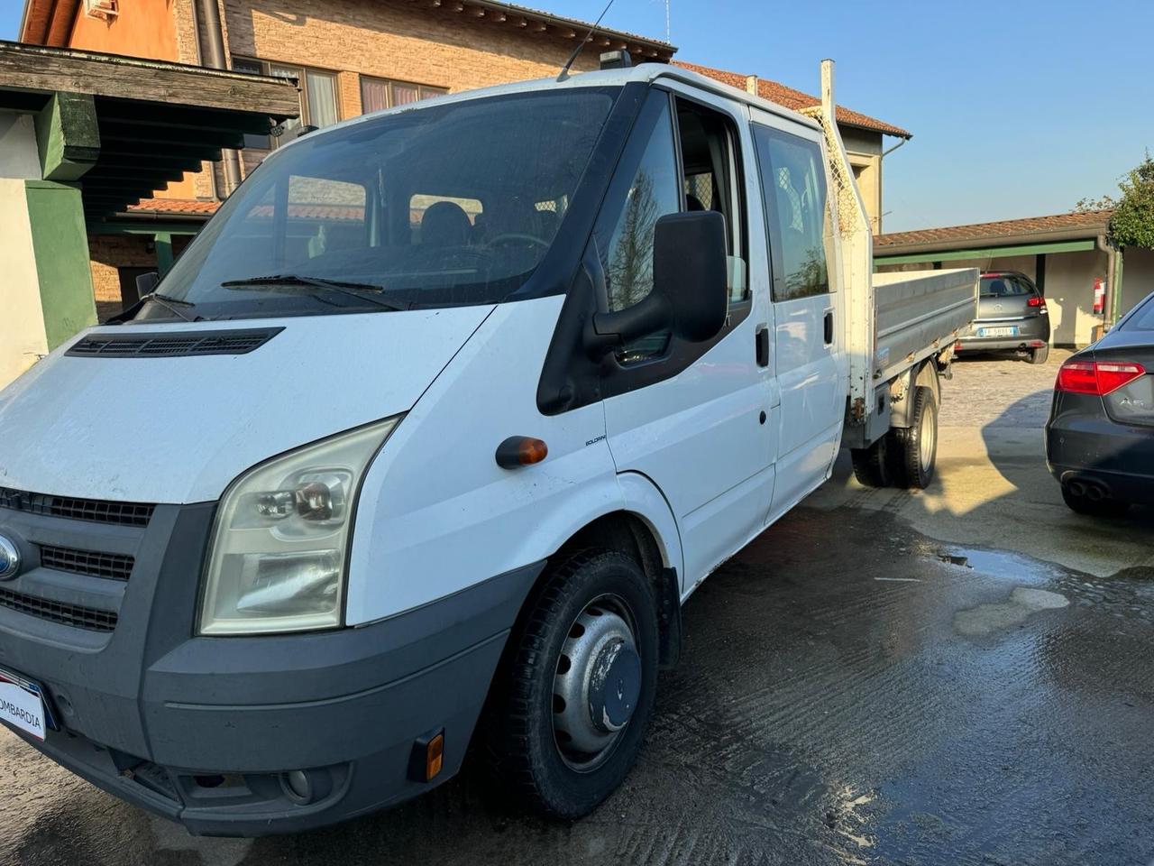 Ford Transit 7 posti (la testata da rifare)