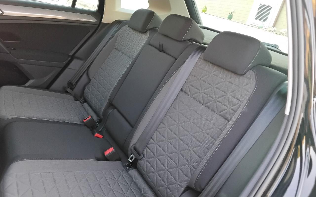 Volkswagen Tiguan 2.0 TDI 150 CV SCR DSG Elegance