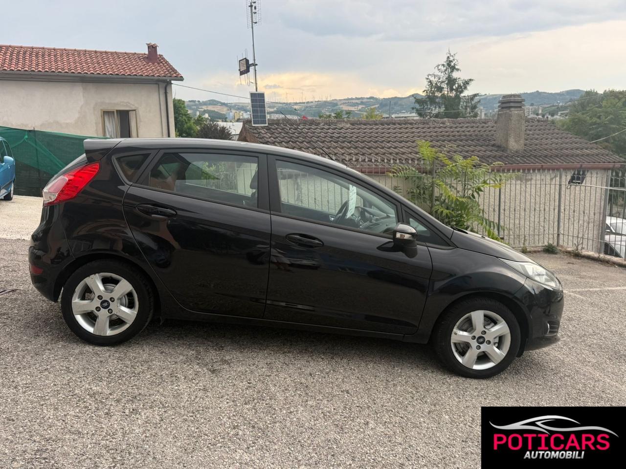 Ford Fiesta 1.5 TDCi 75CV 5 porte Business