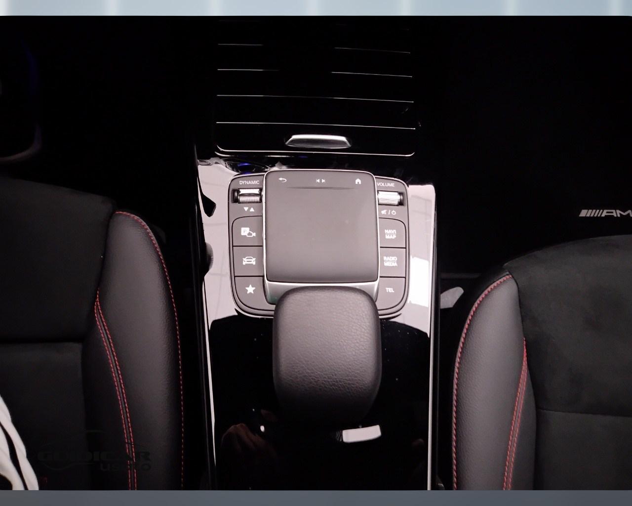Mercedes-Benz CLA Sh.Brake - X118 - CLA Shooting Brake 200 d Premium auto