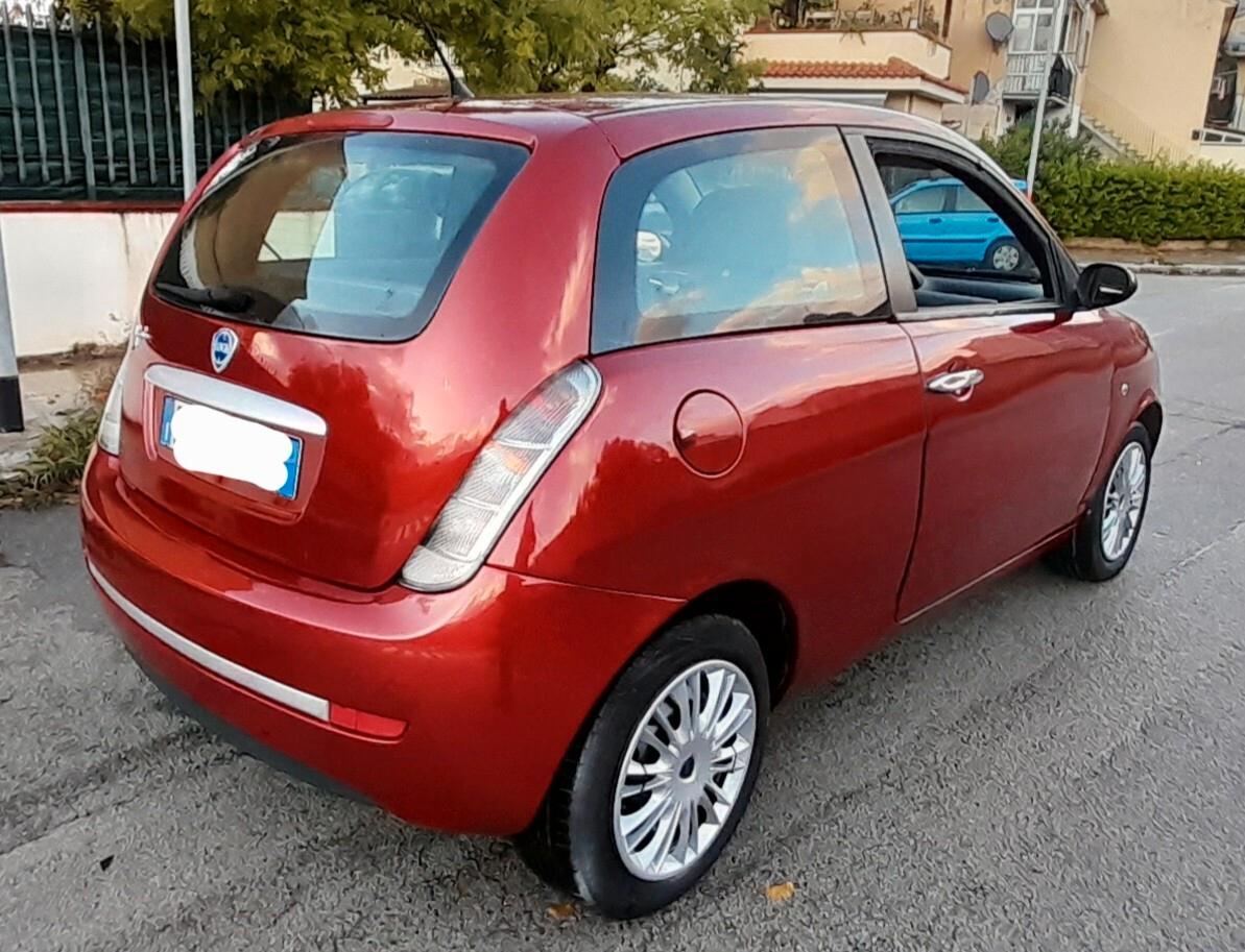 Lancia Ypsilon 1.2 Argento