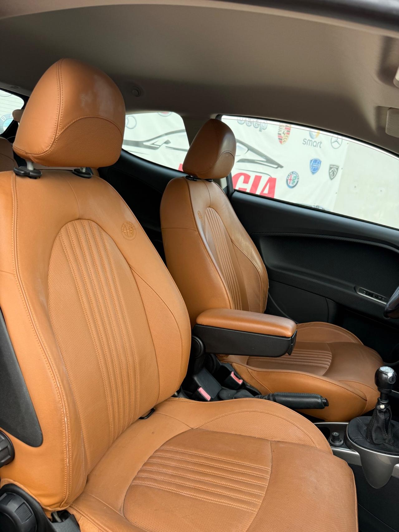 Alfa Romeo MiTo 1.3 JTDm 16V 90 CV Distinctive Sport Pack