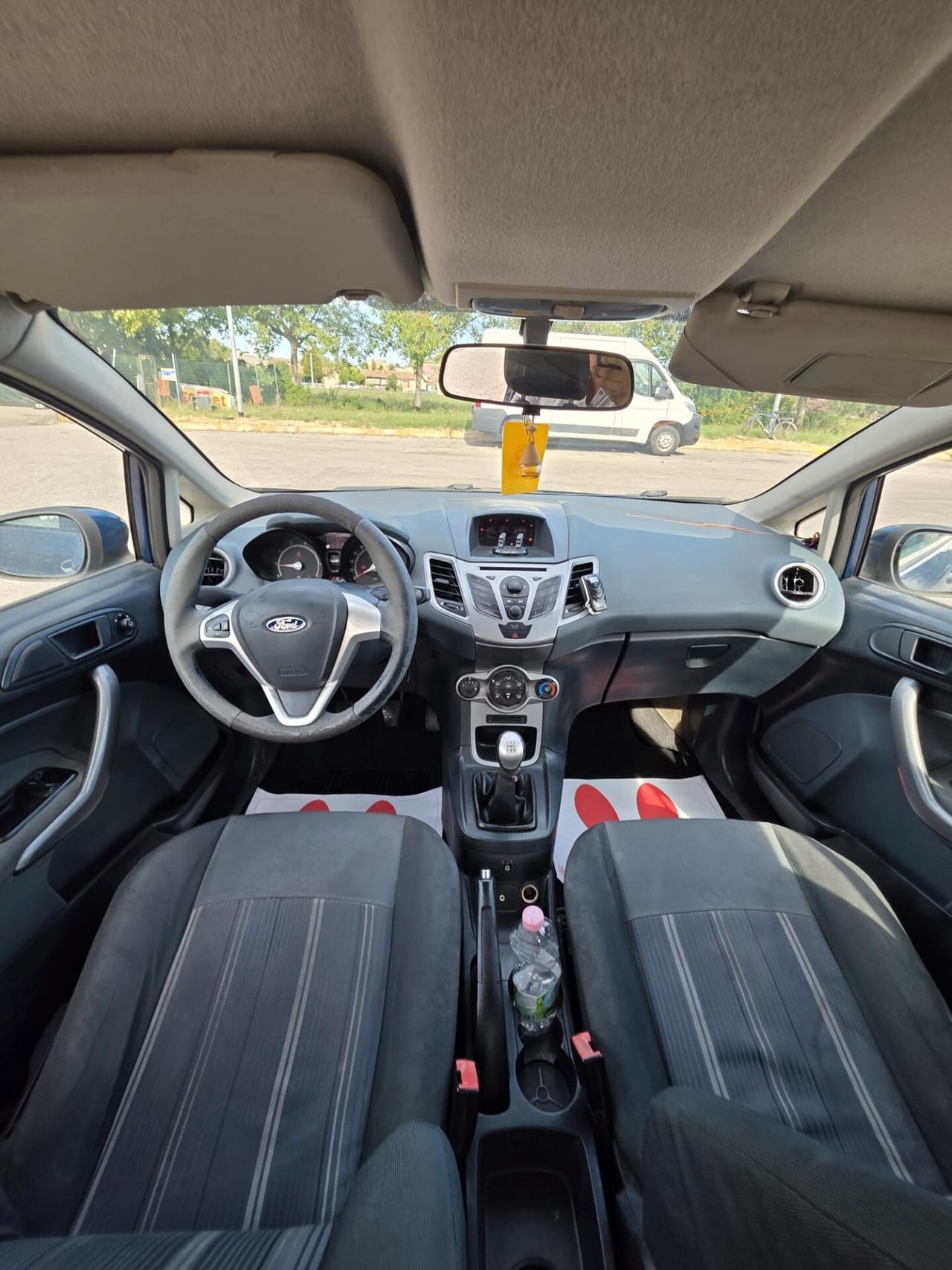 Ford Fiesta 1.4 5 porte Bz.- GPL Titanium