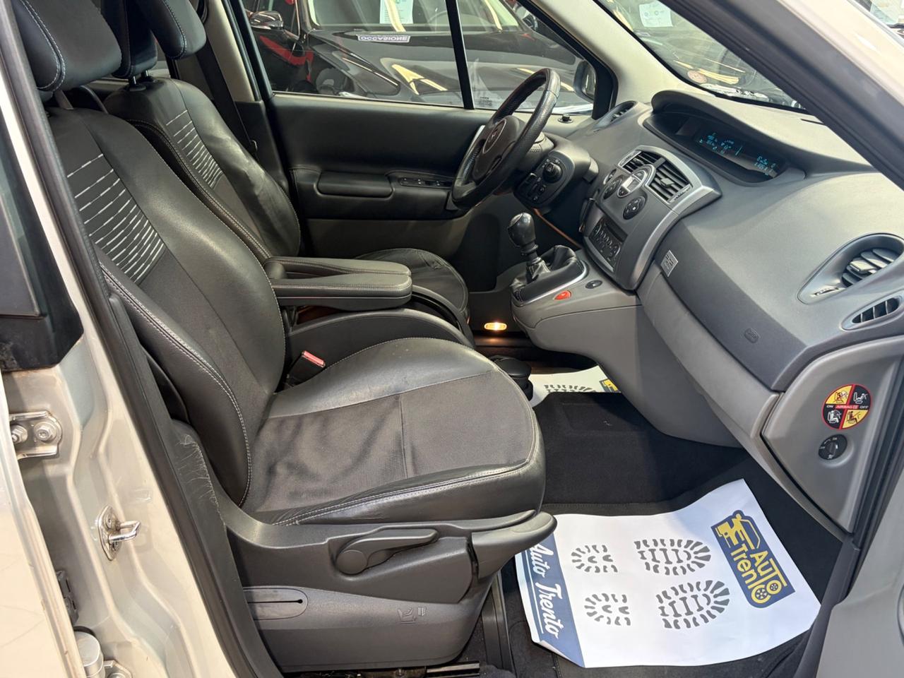 Renault Scenic Grand Scénic 1.9 dCi/130CV PlayStation Portable