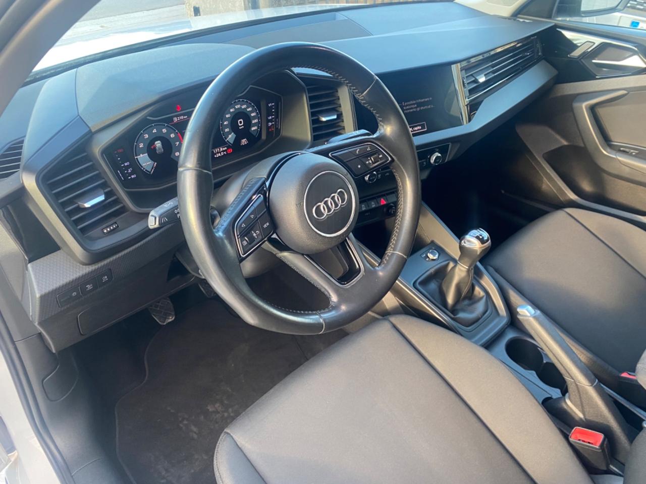 Audi A1 SPB 30 TFSI S tronic line edition