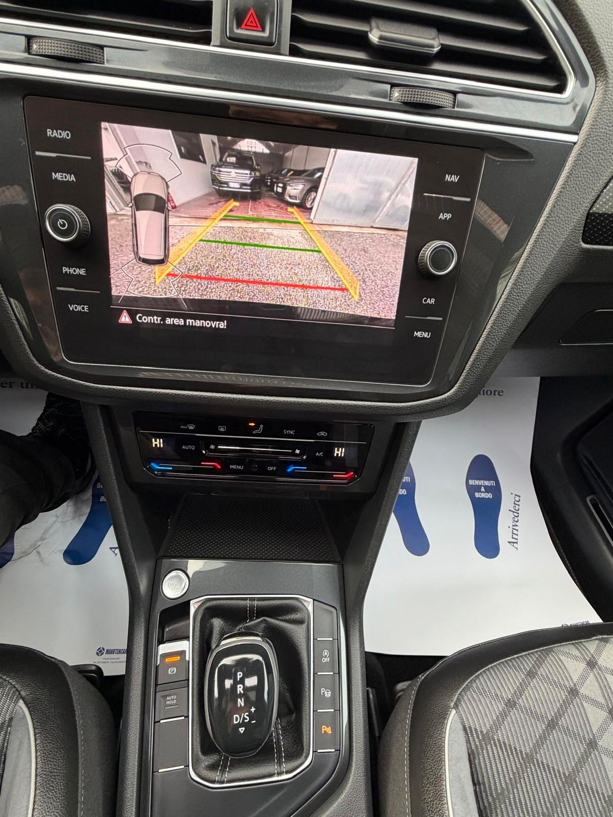 Volkswagen Tiguan 2.0 TDI 150 CV SCR DSG R-Line TETTO APRIBILE BLACK PACK