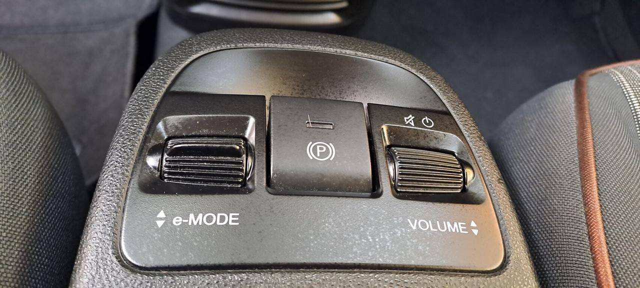 Fiat 500e BUSINESS OPENING EDITION - 100% ELETTRICA -43 KW- KM. 15000 AUTO PER NEOPATENTATI