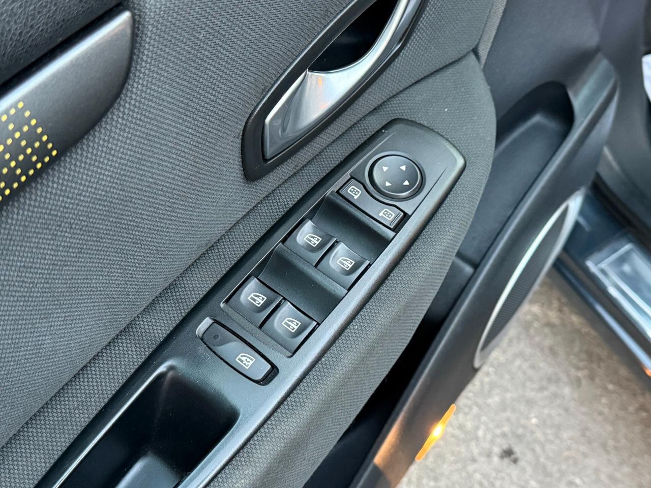 Renault Scenic X-Mod 1.5 dCi 110CV NAVI - 2009